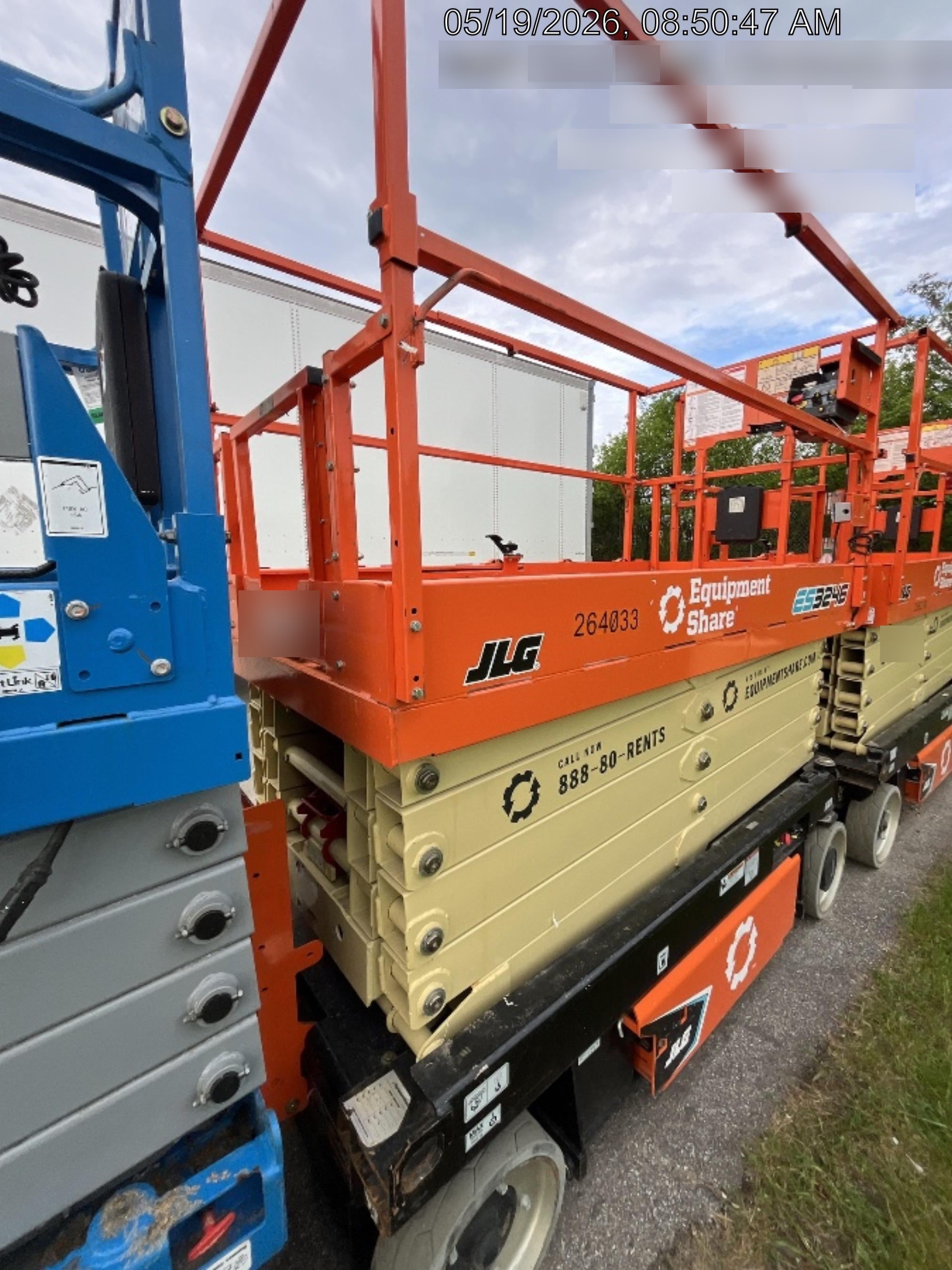 2022 JLG ES3246