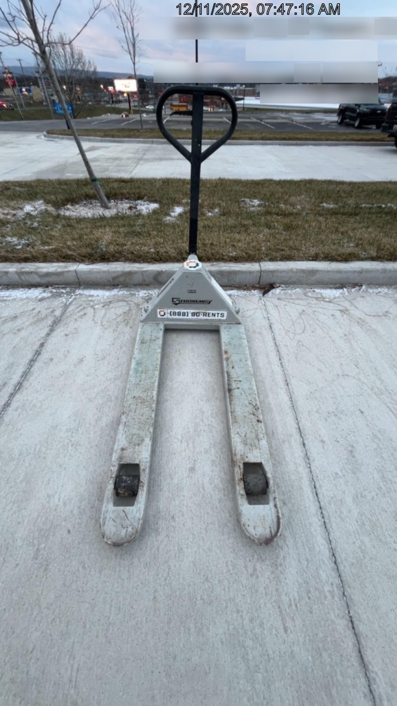 2022 STRONGWAY 4400 lb Pallet Jack