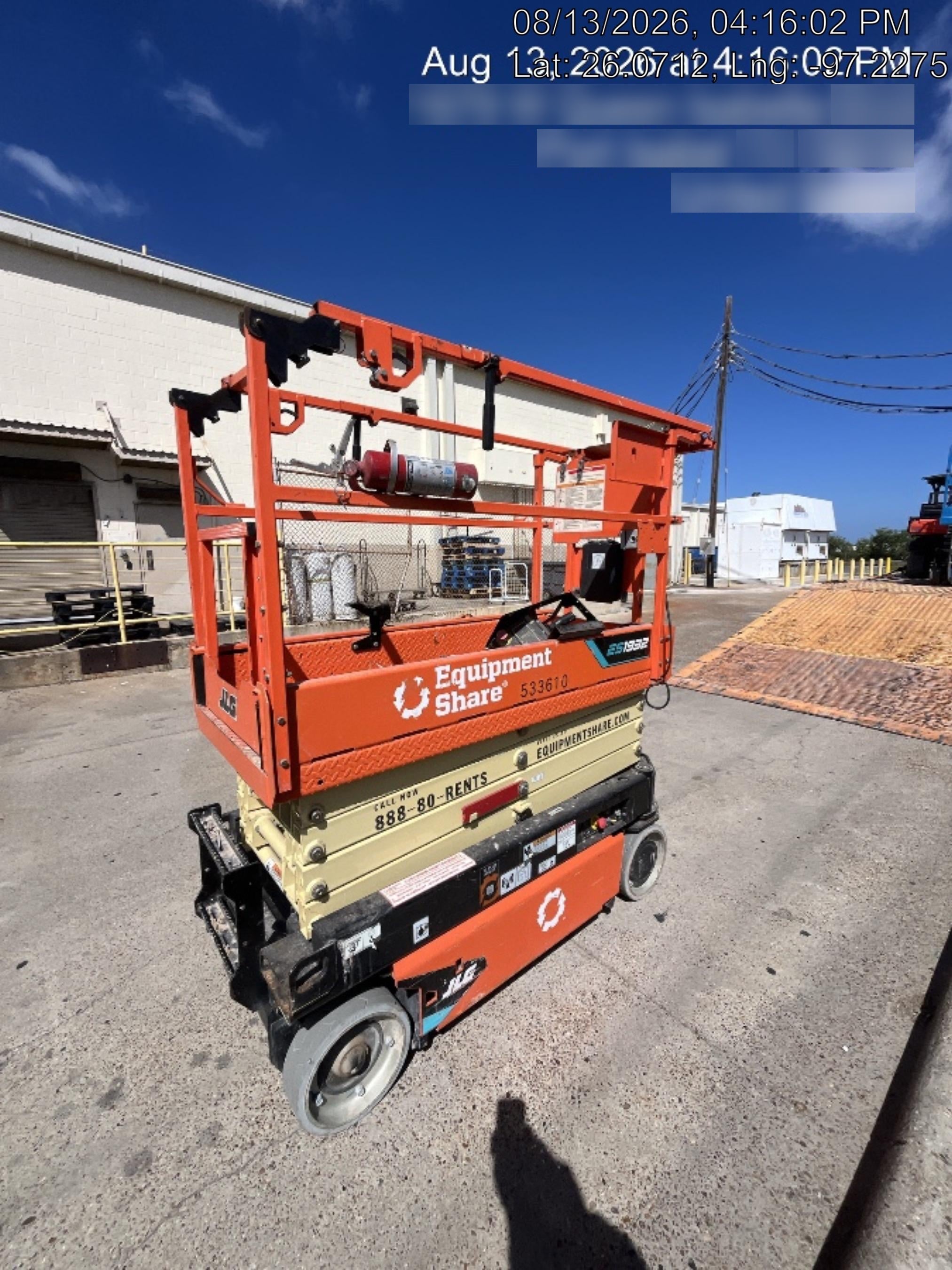 2025 JLG ES1932