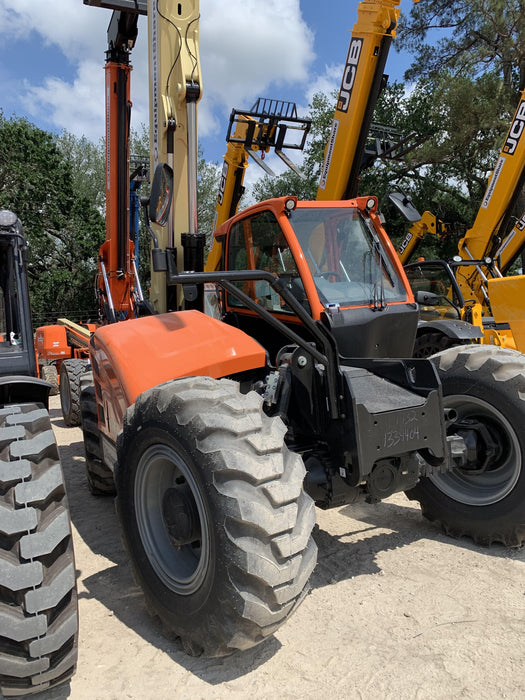 2021 JLG 1732