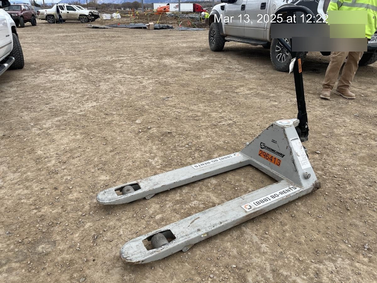 2022 STRONGWAY 4400 lb Pallet Jack