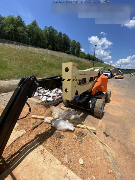 2024 JLG E450AJ