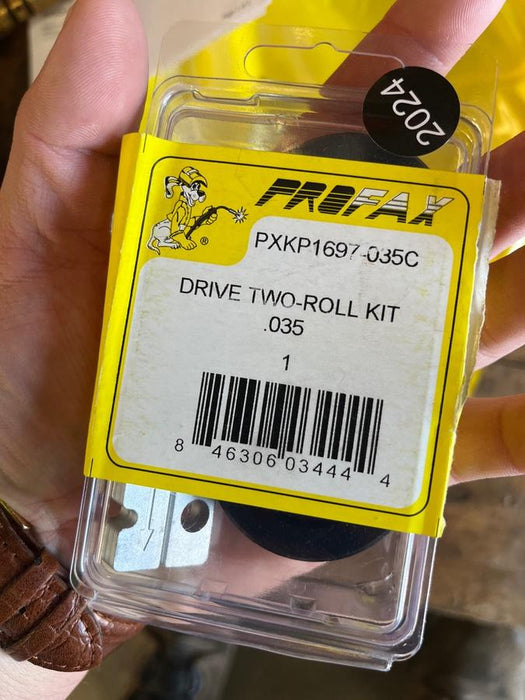 2021 MILLER ELECTRIC SUITCASE 12RC