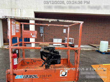 2022 JLG ES1330L