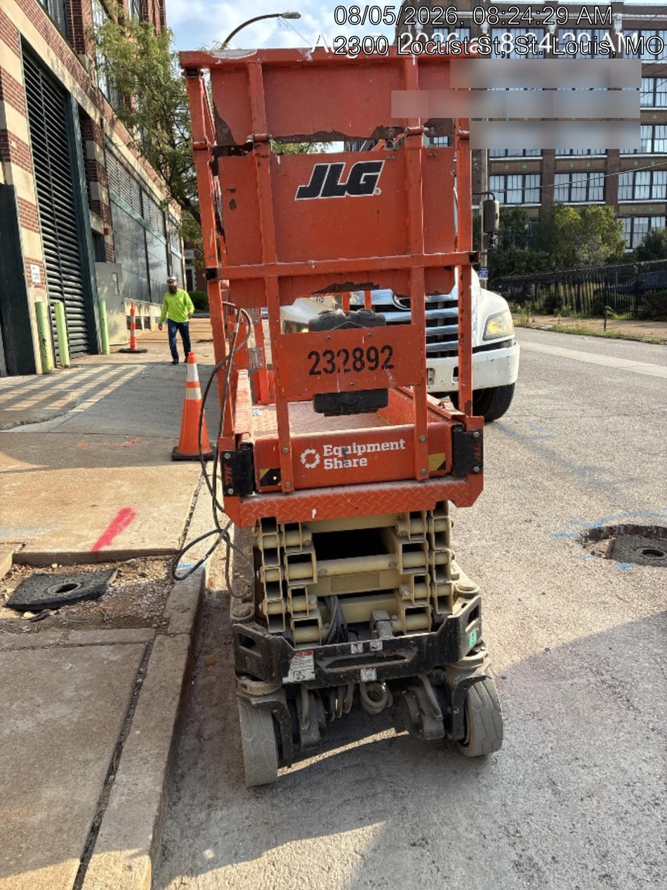 2022 JLG ES1932