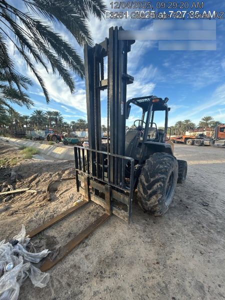 2023 CASE 588H