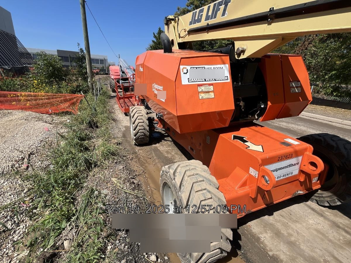 2022 JLG 860SJ