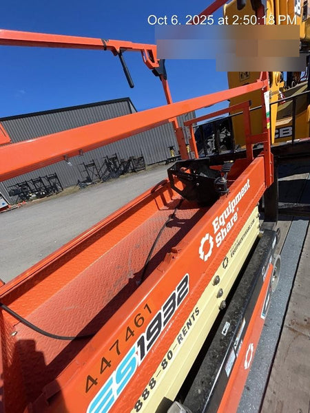 2024 JLG ES1932
