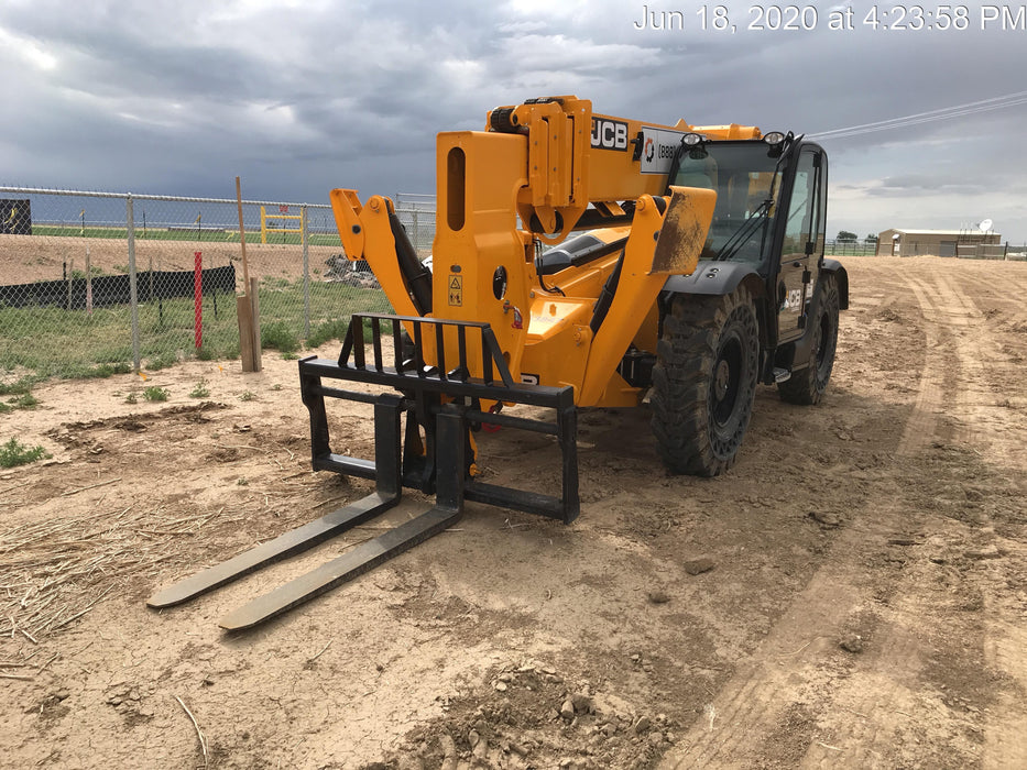 2019 JCB 512-56 Cab/Heat/Air, 109 HP, Solid Tires, STD Worklight, Beacon, Aux Hydraulics, Lifting Eye, Back up Alarm w/66" Carriage/60" Forks
