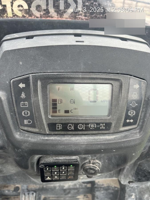 2019 Kubota RTV-X900 4wd Utility Cart, LED Strobe, Windshield Tempered Glass, Plastic Canopy, Backup Alarm