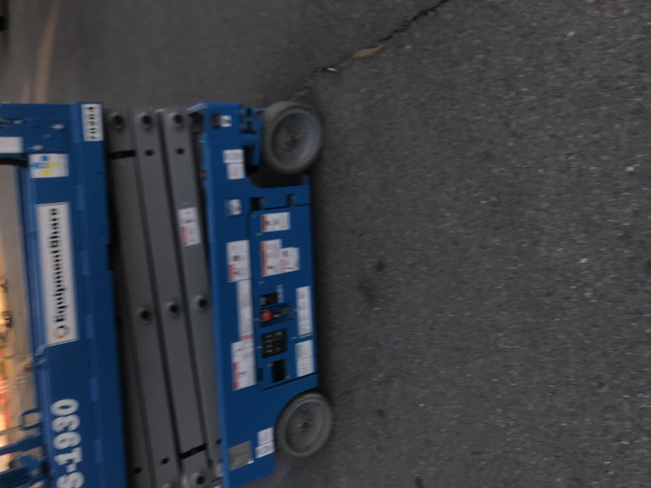 2020 Genie GS-1930 Solid Non Marking Tires, Beacon, Folding rails with half height swing gate, 800W Inverter