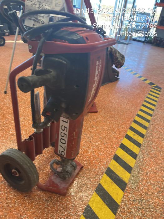 2021 HILTI TE 3000-AVR