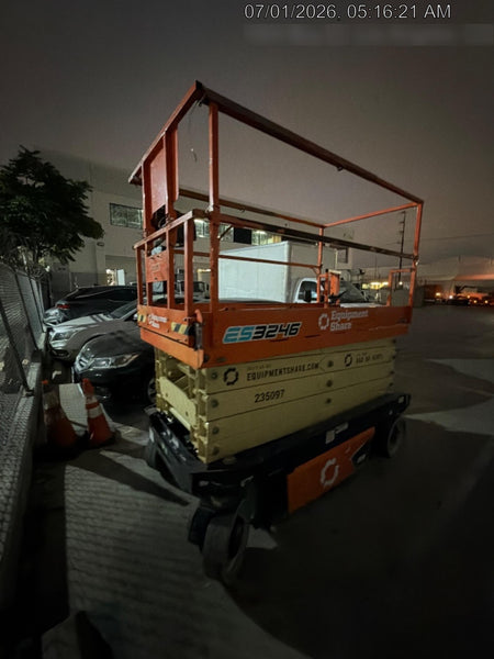 2022 JLG ES3246