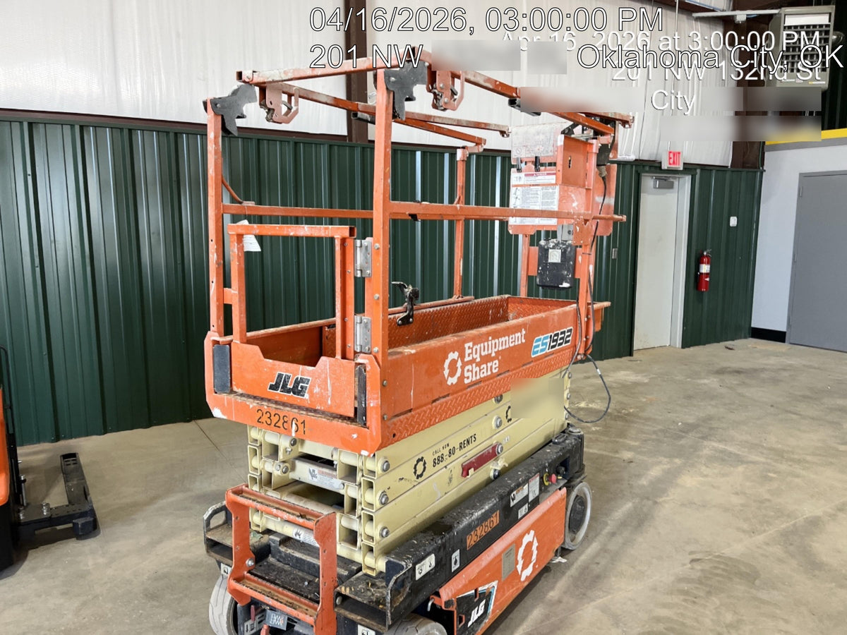 2022 JLG ES1932