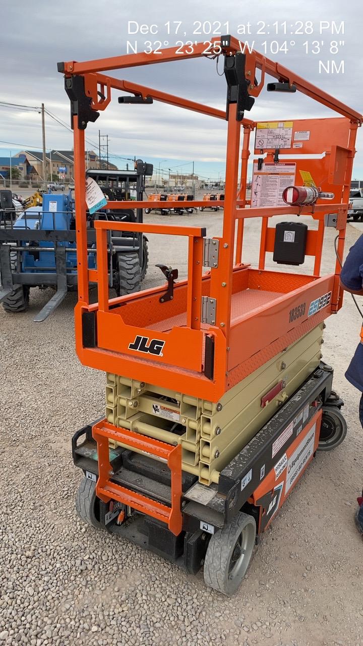 2021 JLG ES1932