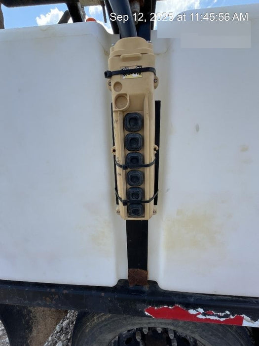 2020 Vac-Tron LP573XDT Tier 4 Kohler Diesel Engine, 500 Gallon Debris Tank w/ Hydraulic Tilt, two (2) 100 Gallon Water Tanks, Low Profile Torsion Axles (12,000 GVWR), Manual Jack Trailer