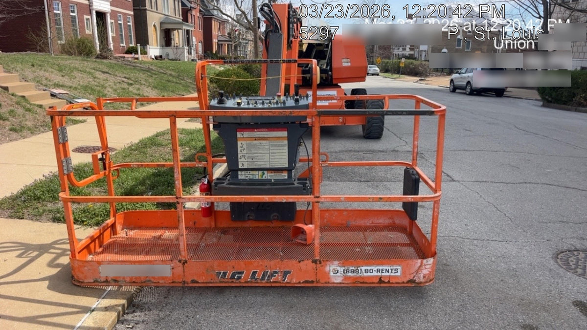 2020 JLG 660SJ