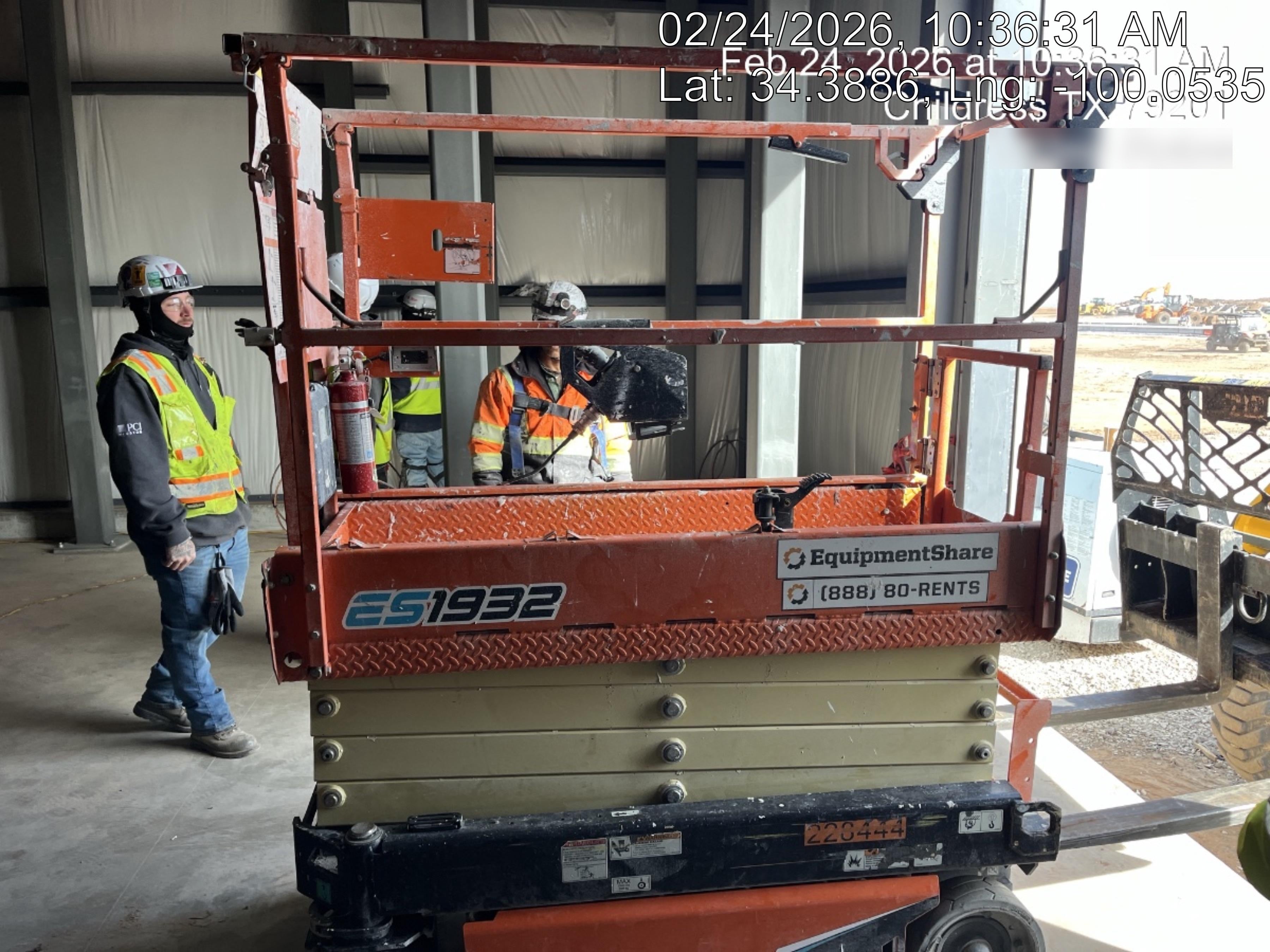 2022 JLG ES1932