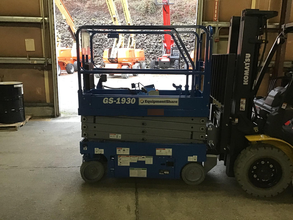 2019 Genie GS-1930 Half Height Swing Gate, 800W Inverter