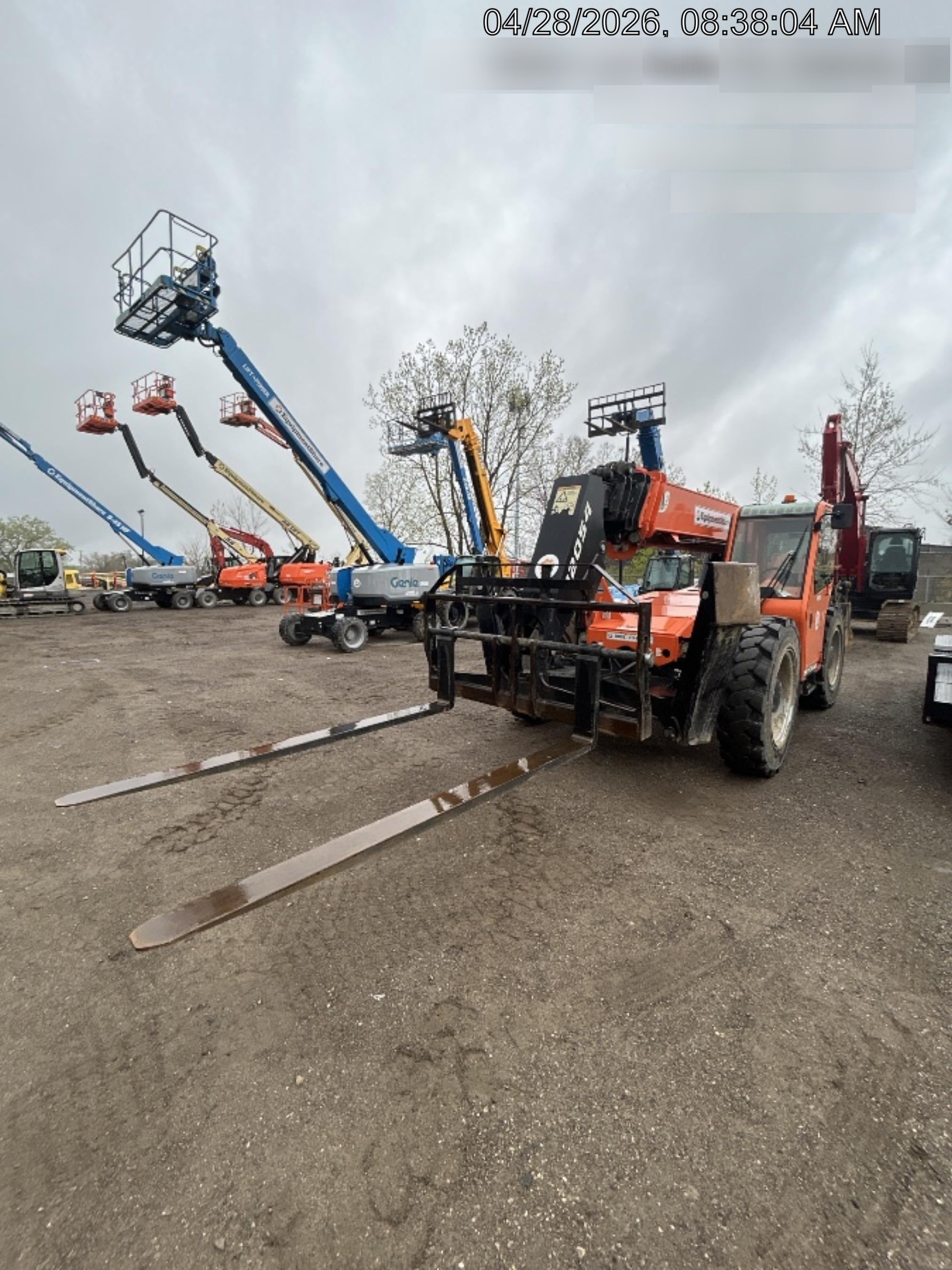 2021 JLG 12054