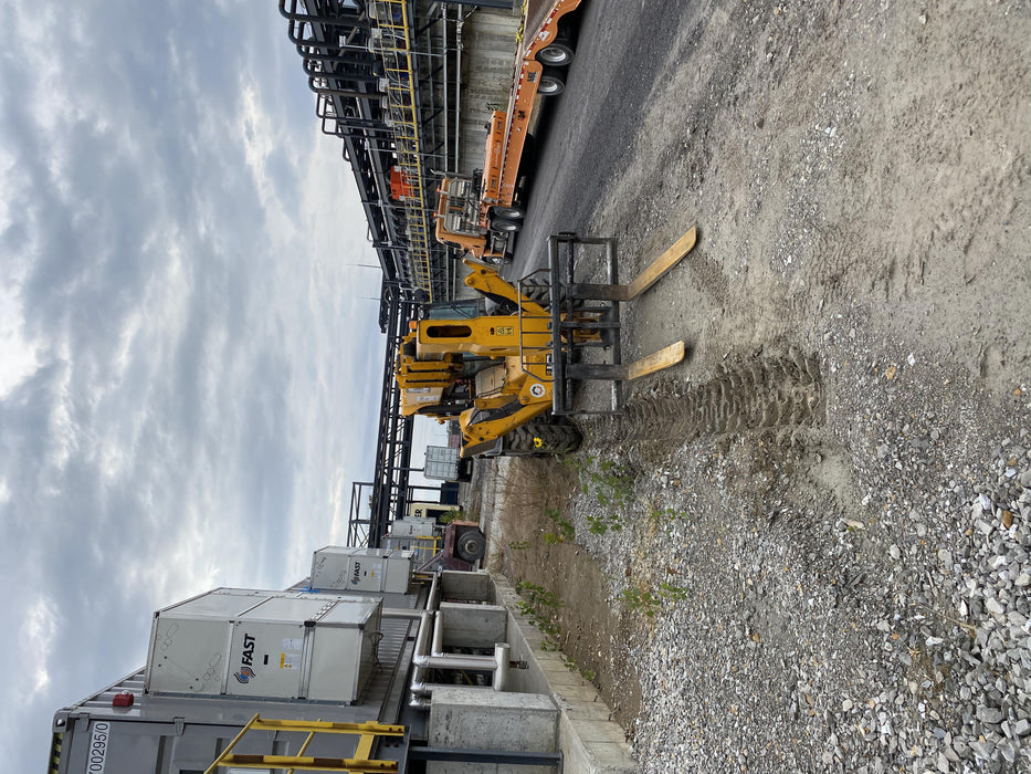 2019 JCB 512-56 Enclosed Cab, 109 HP, Solid Tires, Worklights, Beacon, Aux Hydraulics, Lifting Eye w/60" Carriage/60" Forks