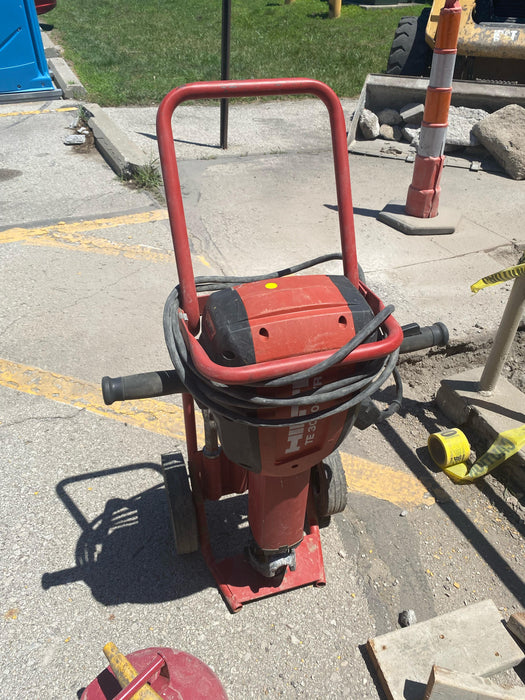 2019 HILTI TE 3000-AVR