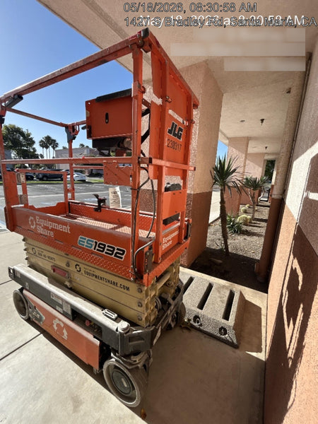 2022 JLG ES1932