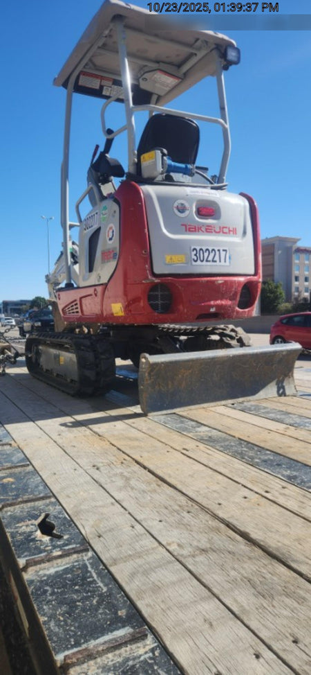 2023 TAKEUCHI TB20e
