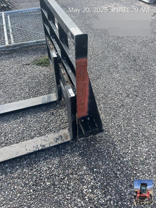 2022 ARROW MATERIAL HANDLING 60" Pallet Forks - Arrow