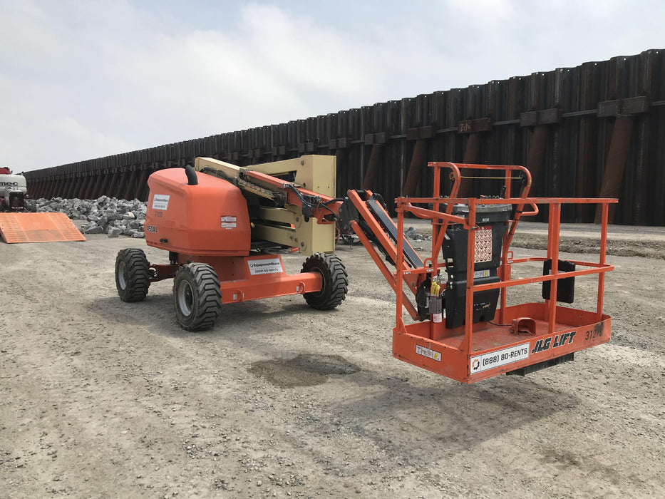 2019 JLG 450AJ