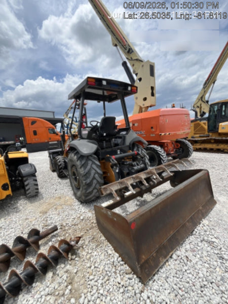 2022 CASE 570N EP