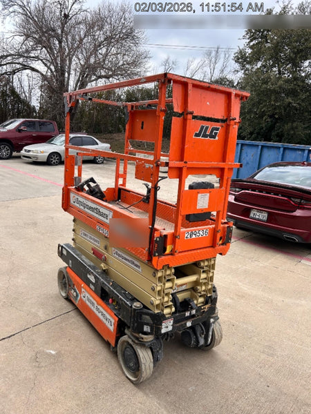 2022 JLG ES1932
