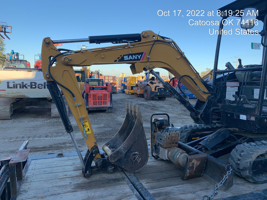 2019 LOADTRAIL Tilt-Deck Rental Trailer