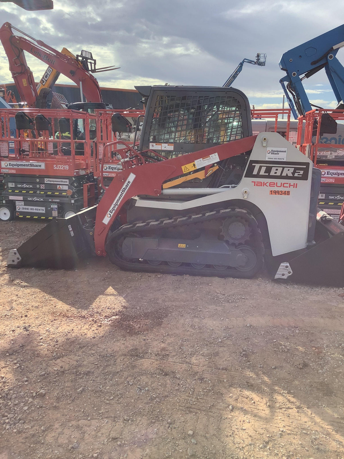 2022 TAKEUCHI TL8R2-CR