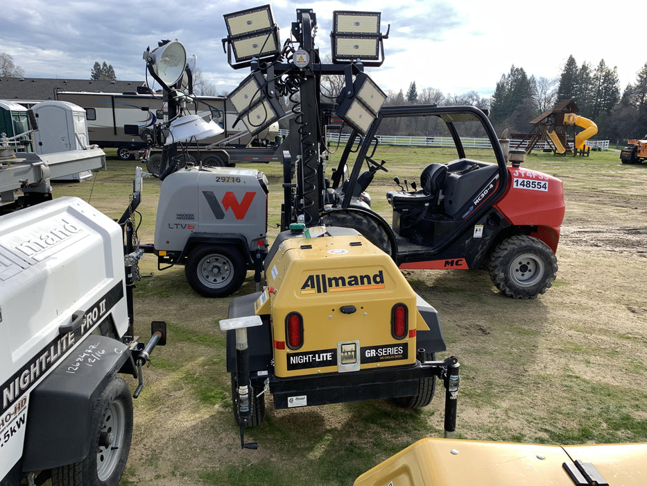 Allmand NLV3GR (4) LED Light Fixture 350W, 23' Vertical Mast, 3kW Prime, Towable, Deep Sea L401, Leveling Jacks, Yanmar T4F 5.8hp