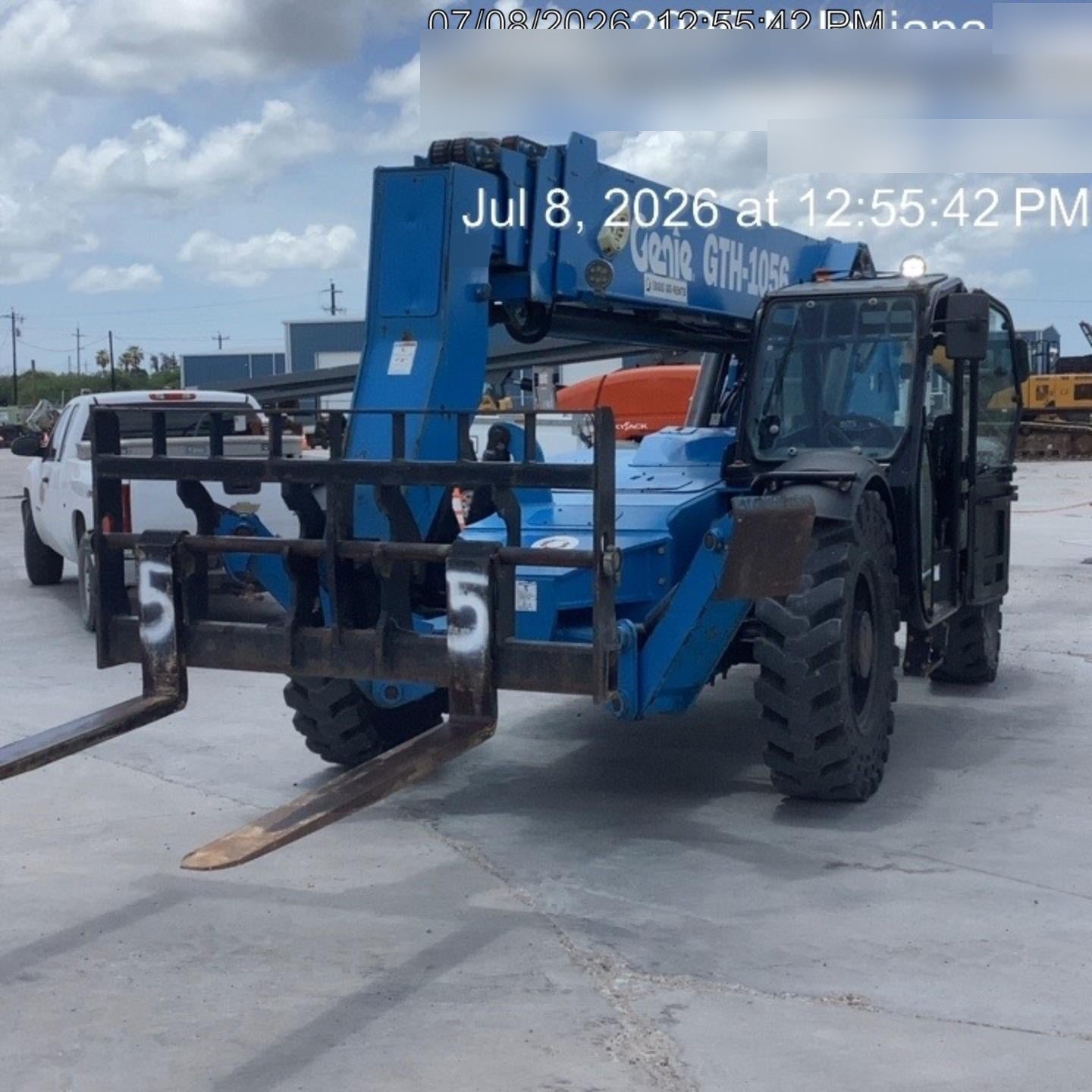 2018 Genie GTH-1056 Genie GTH-1056 w/CAB, Solid Tires, Work Lights, 60" carriage/forks, cab mesh, beacon