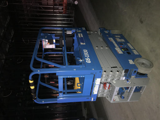 2019 Genie GS-1930 Half Height Swing Gate, 800W Inverter