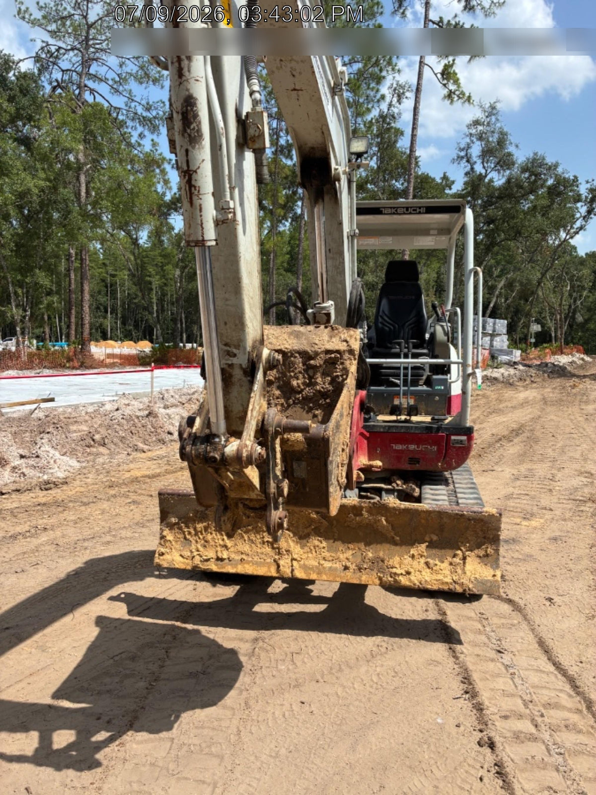 2023 TAKEUCHI TB250-2R