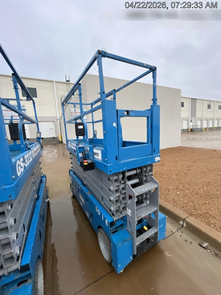 2022 GENIE GS-3232