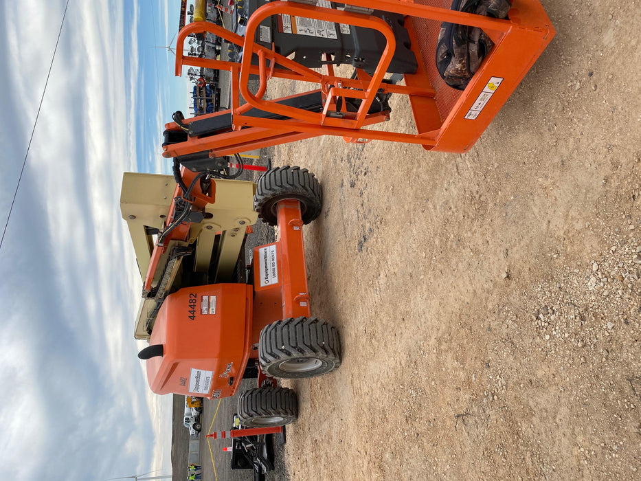 2019 JLG 450AJ