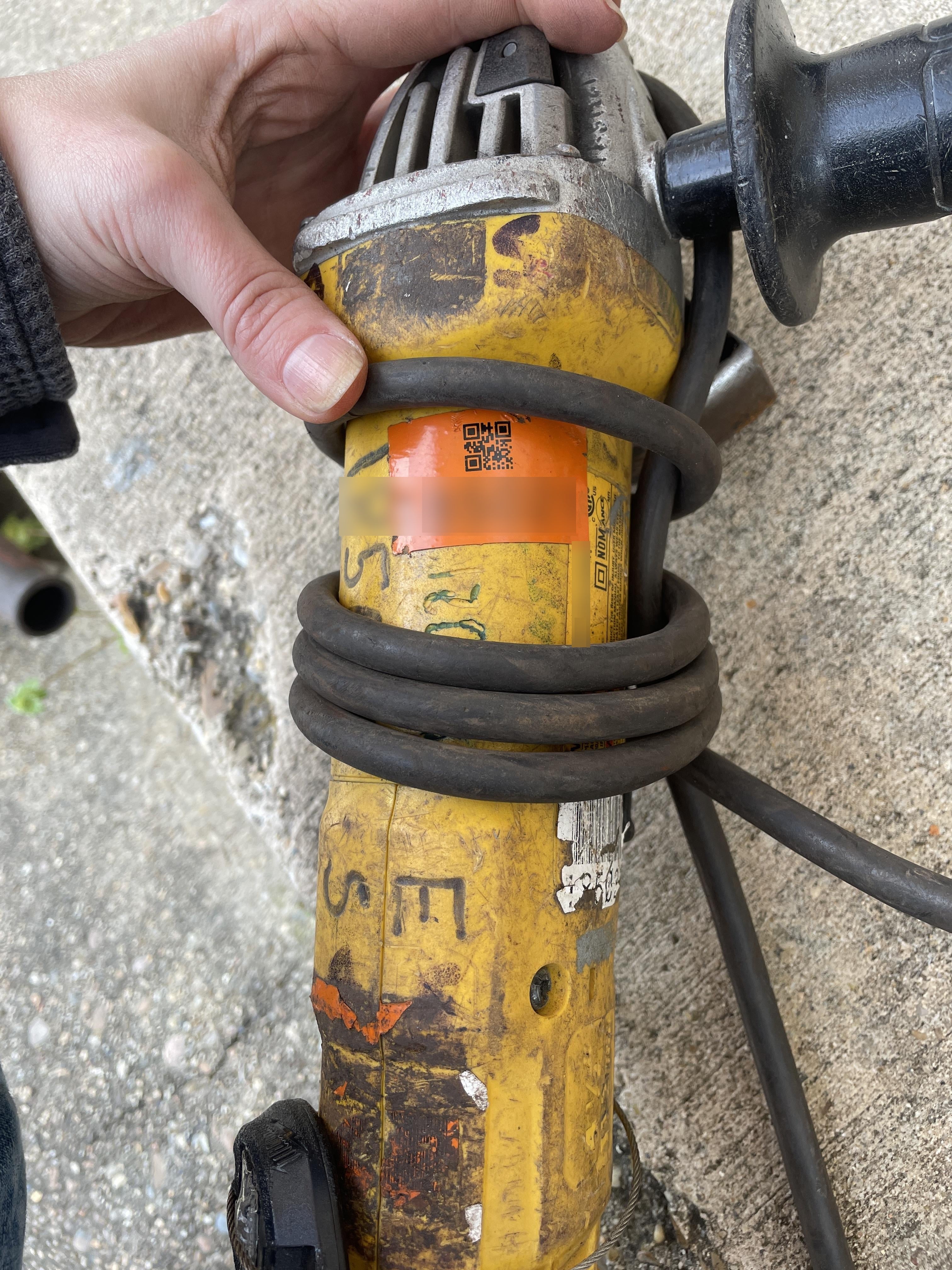 2021 DEWALT DWE402N