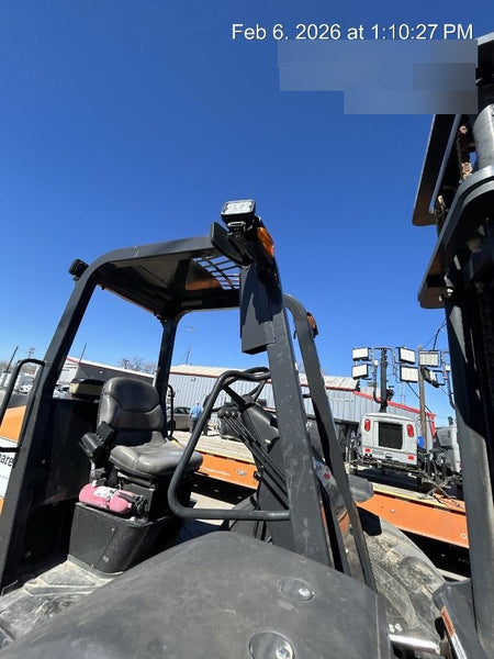 2023 CASE 588H
