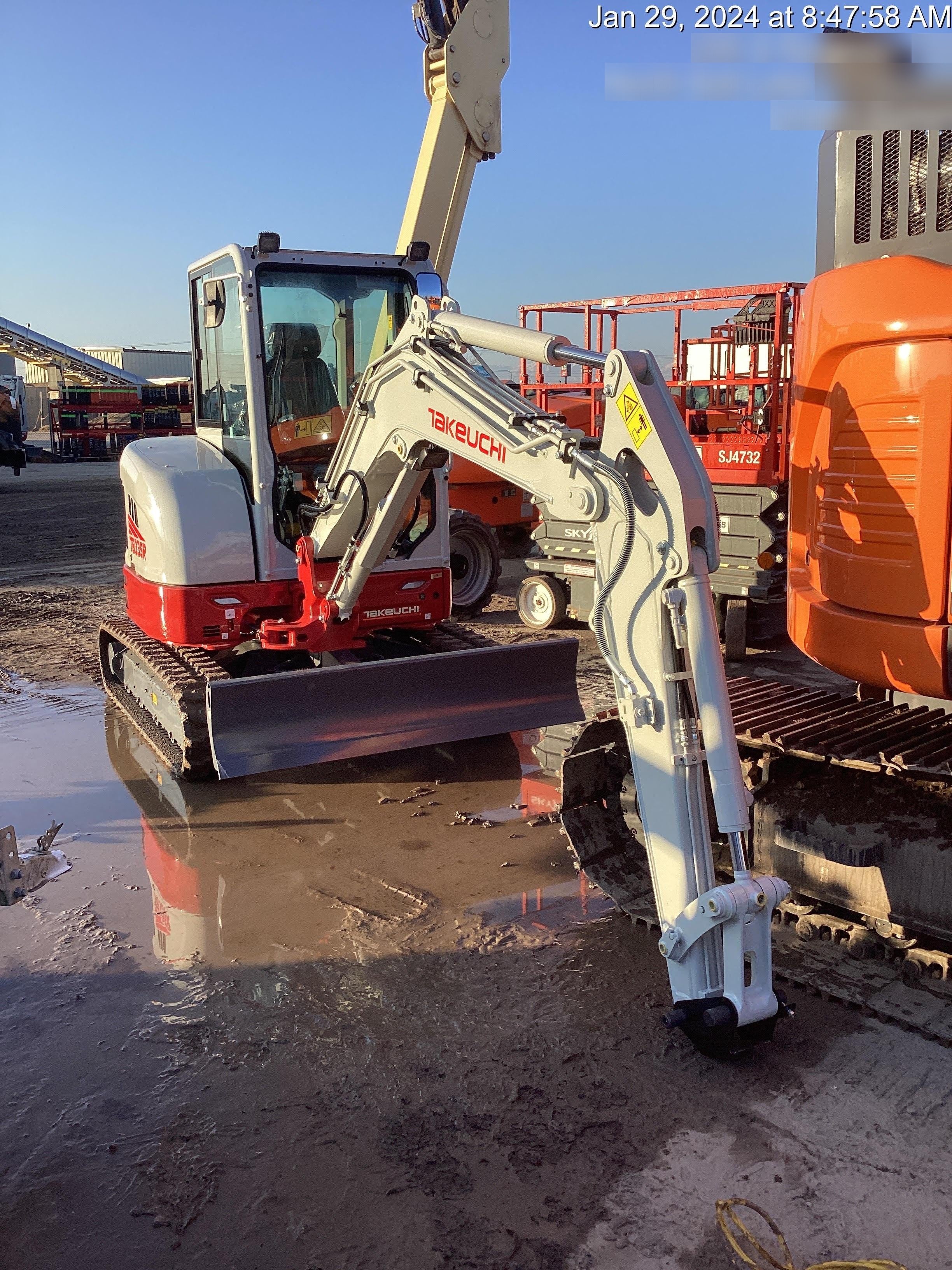 2023 TAKEUCHI TB335R2-CR