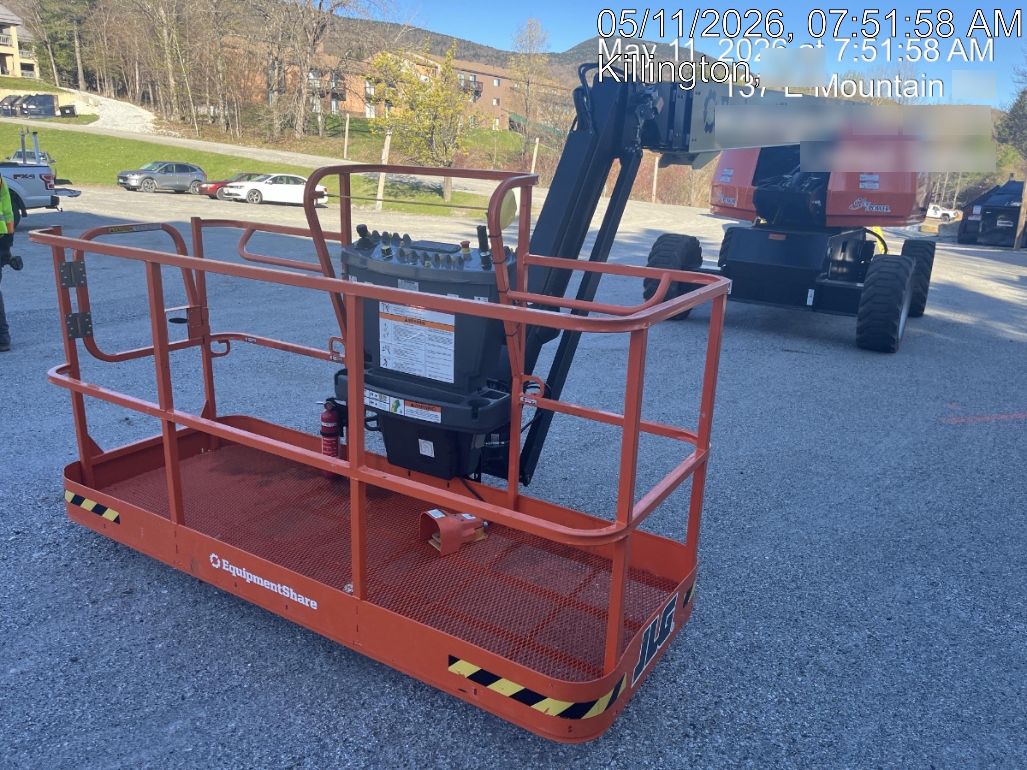 2025 JLG 660SJ