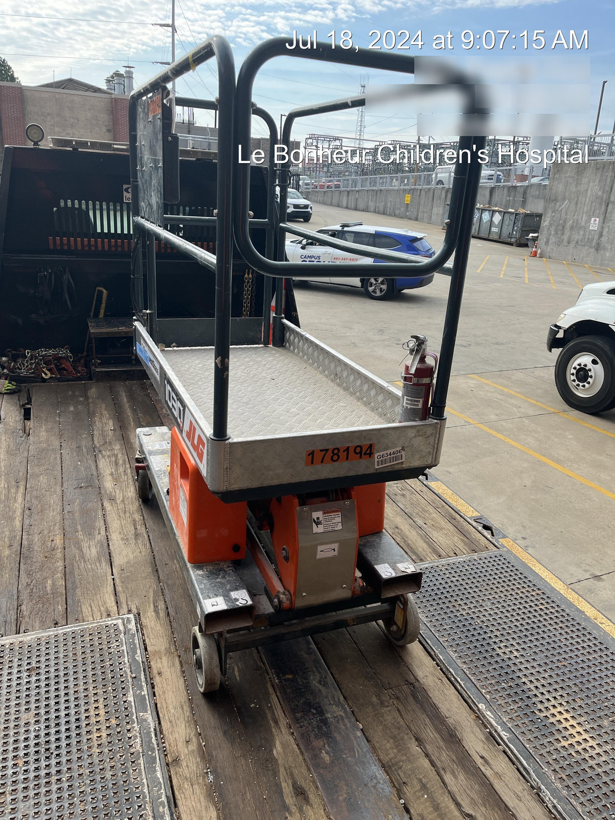 2021 JLG 1030P
