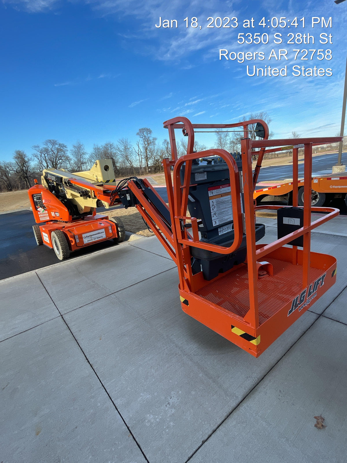 2022 JLG 860SJ