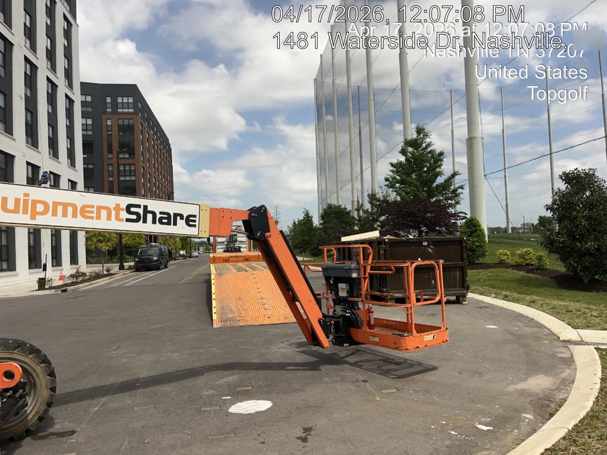 2019 JLG 800AJ