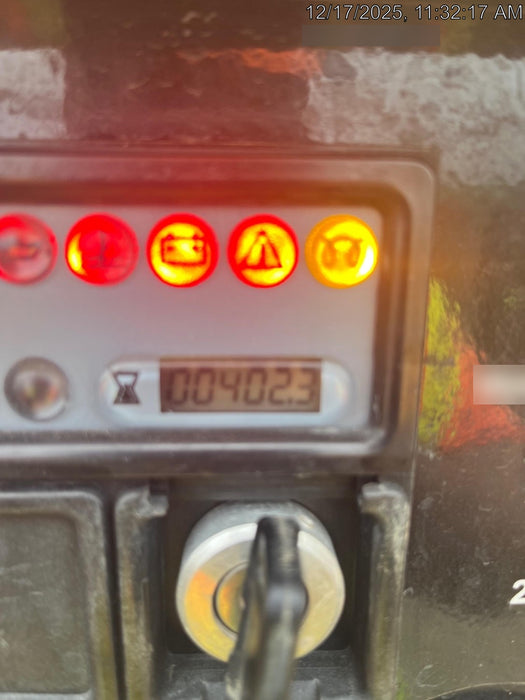 2023 VAC-TRON LP573XDT