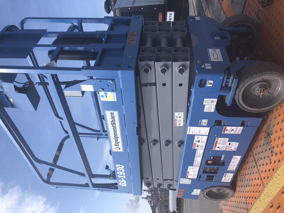 2020 Genie GS-1930 Fixed rails with chain entry gate - Pre A92.20