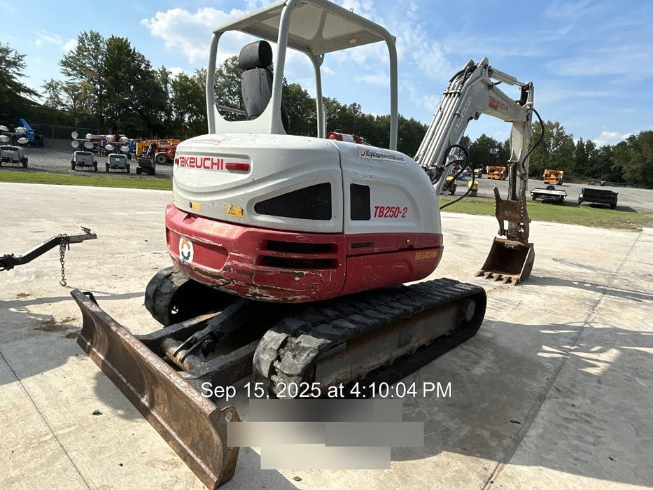 2020 TAKEUCHI TB250-2